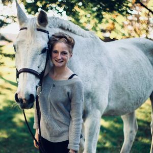 Meet your Posher, Lizzie